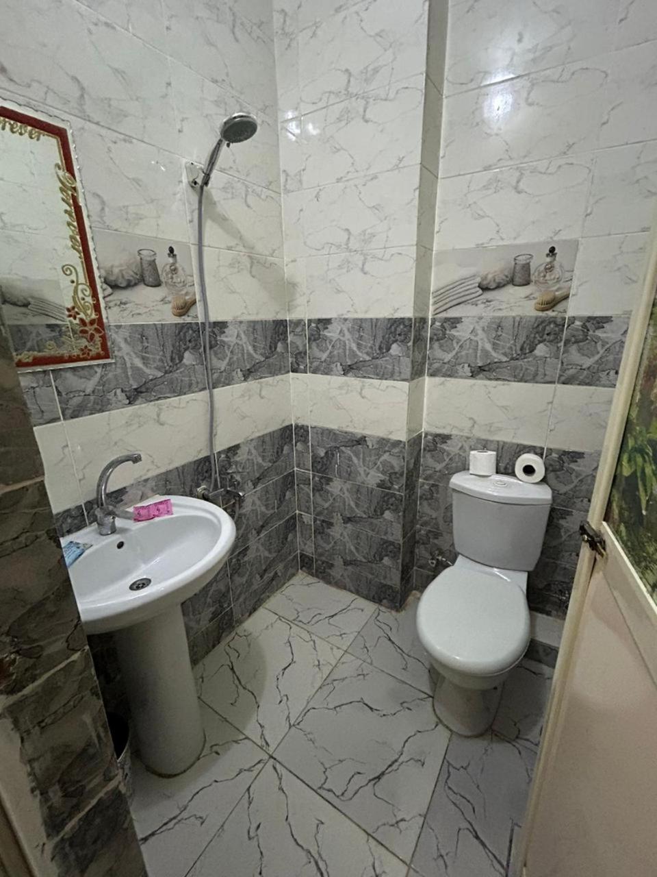 Mesho Falcon Pyramids View Inn Kafrat al Jabal Екстер'єр фото